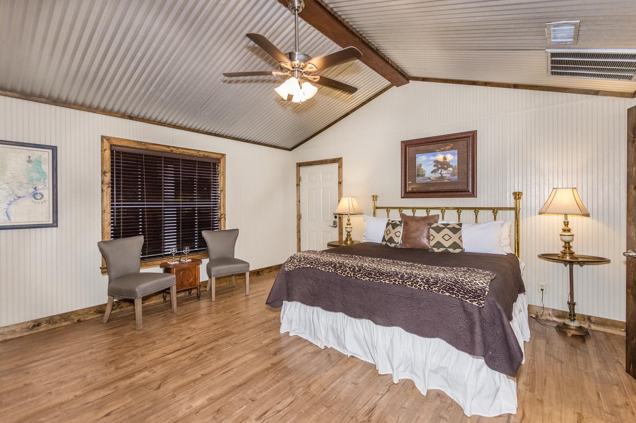 Vineyard Trail Cottages- Adults Only Fredericksburg Quarto foto