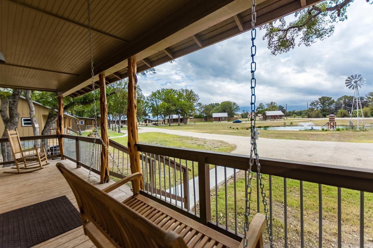 Vineyard Trail Cottages- Adults Only Fredericksburg Quarto foto