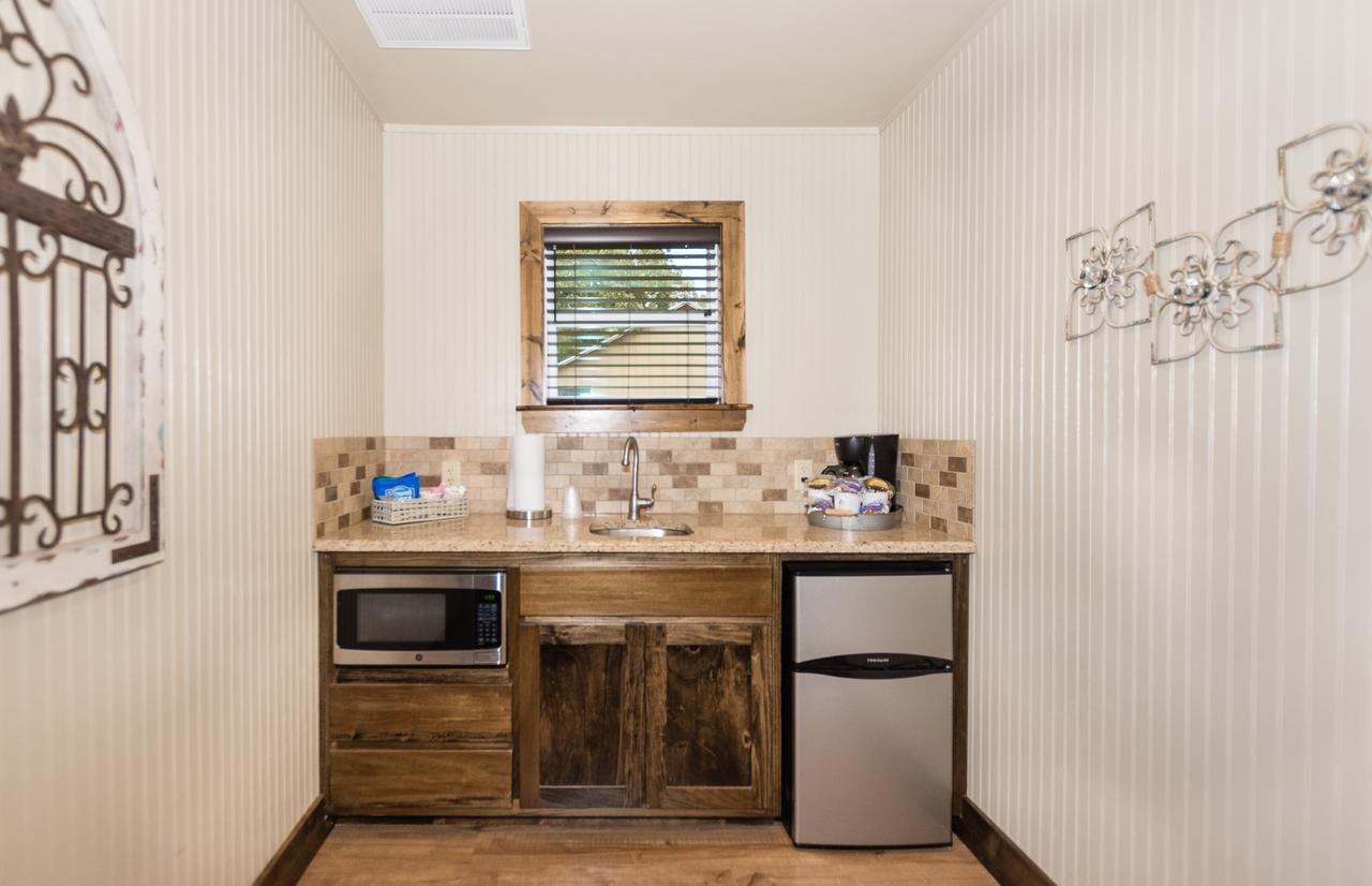 Vineyard Trail Cottages- Adults Only Fredericksburg Quarto foto