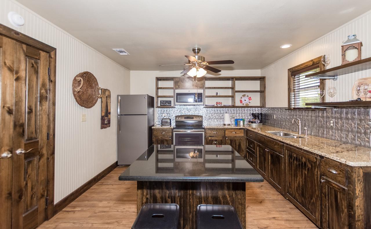 Vineyard Trail Cottages- Adults Only Fredericksburg Quarto foto