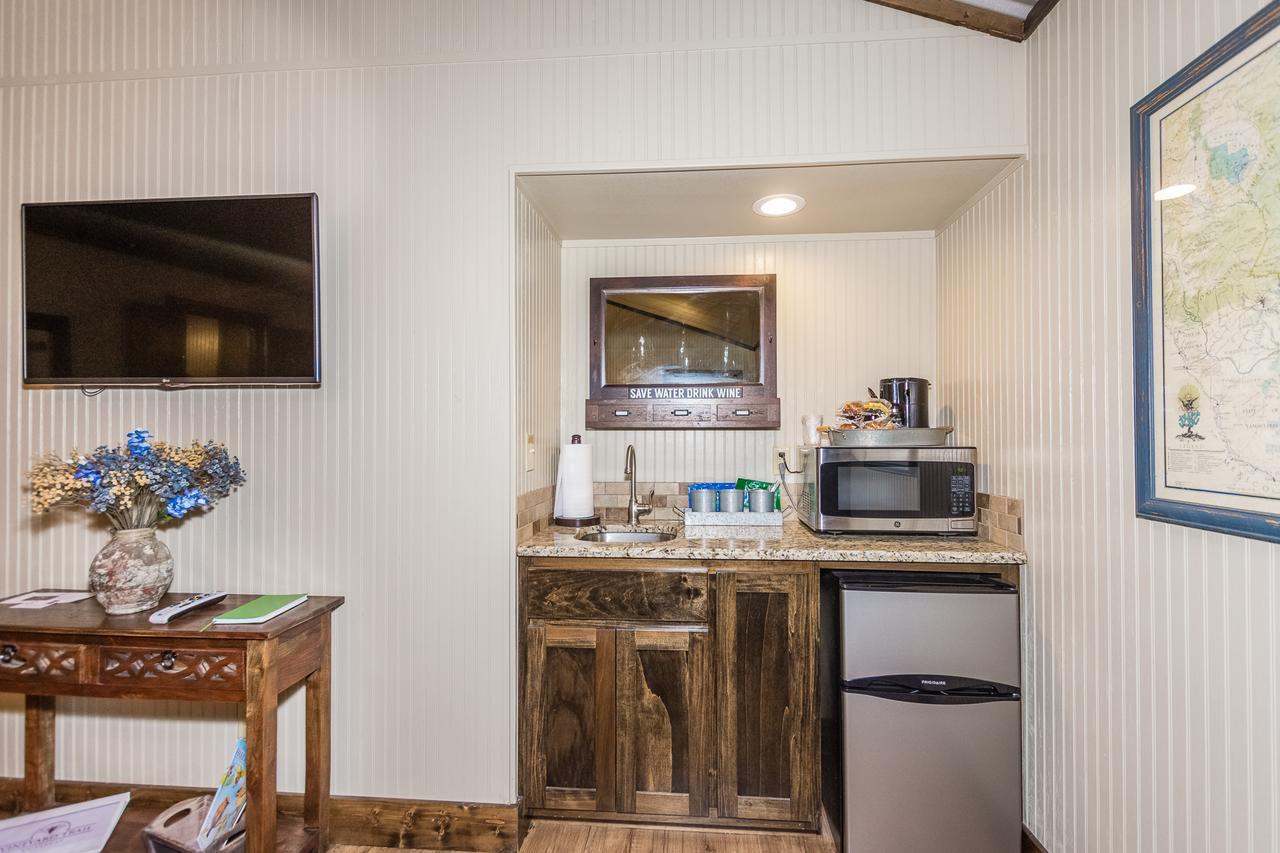 Vineyard Trail Cottages- Adults Only Fredericksburg Quarto foto