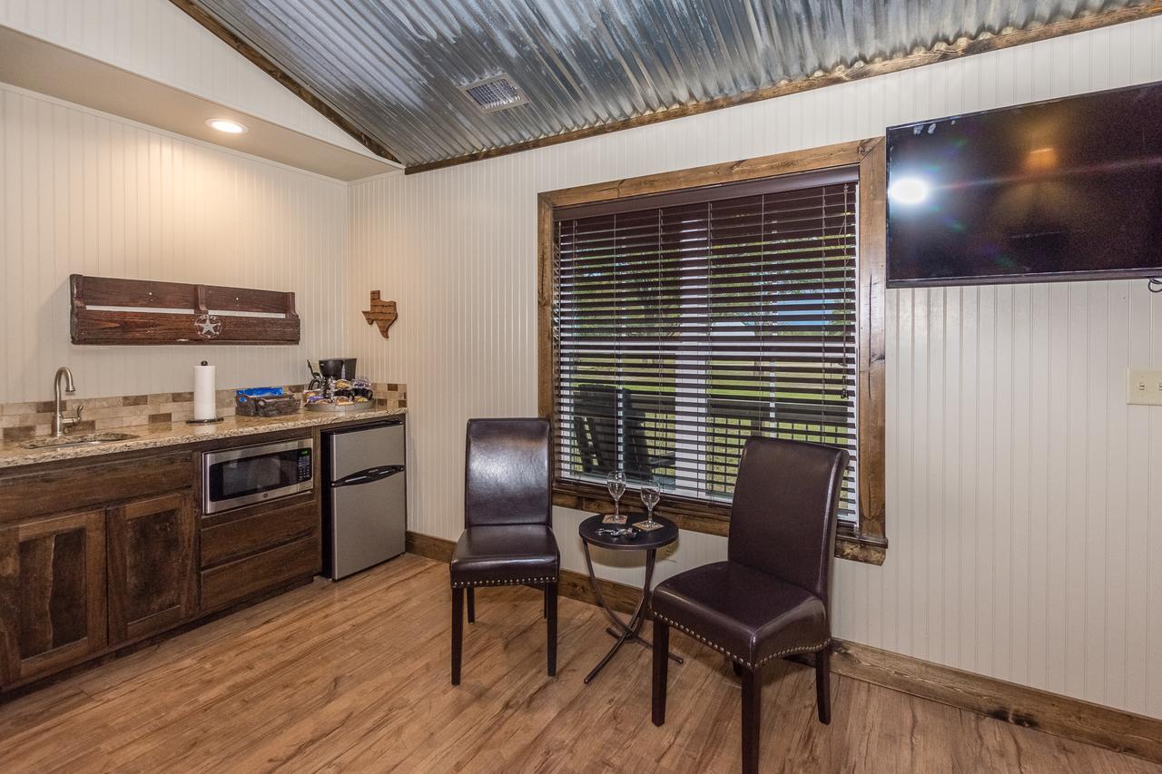 Vineyard Trail Cottages- Adults Only Fredericksburg Quarto foto