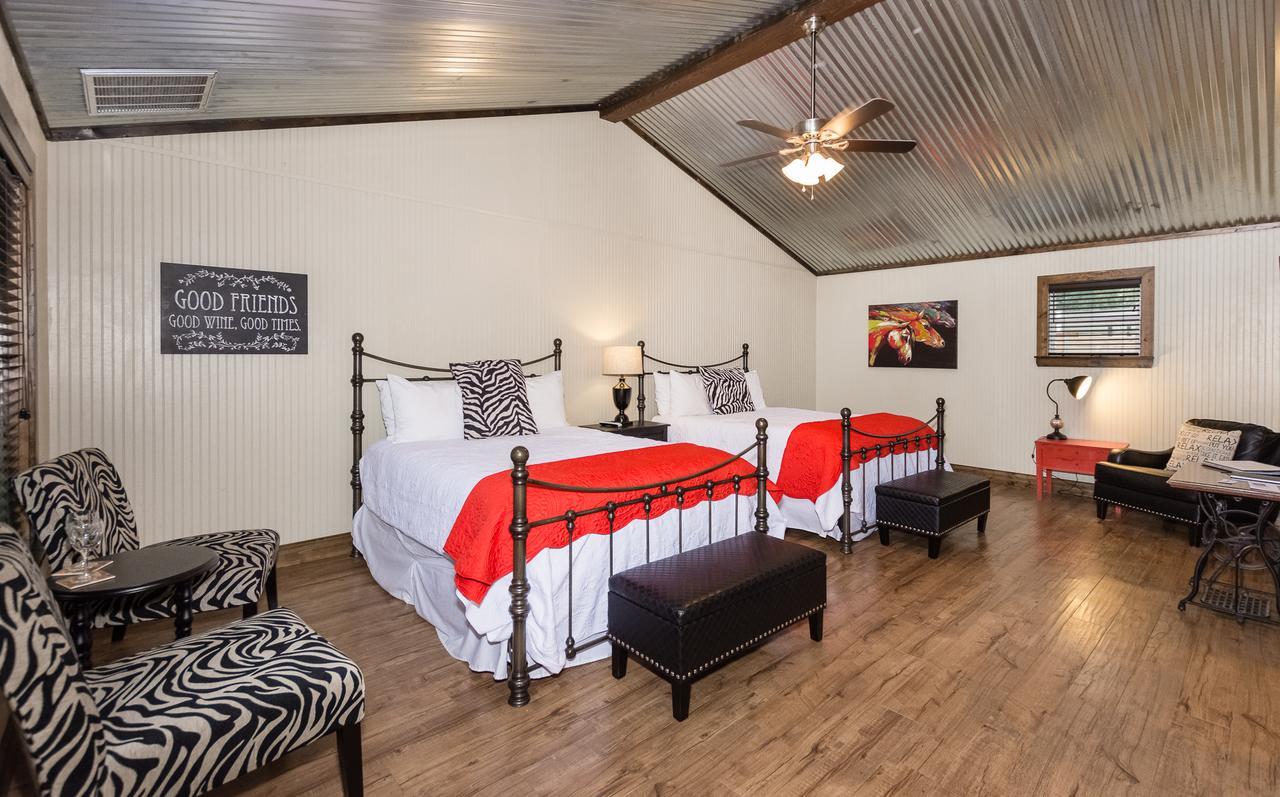 Vineyard Trail Cottages- Adults Only Fredericksburg Quarto foto