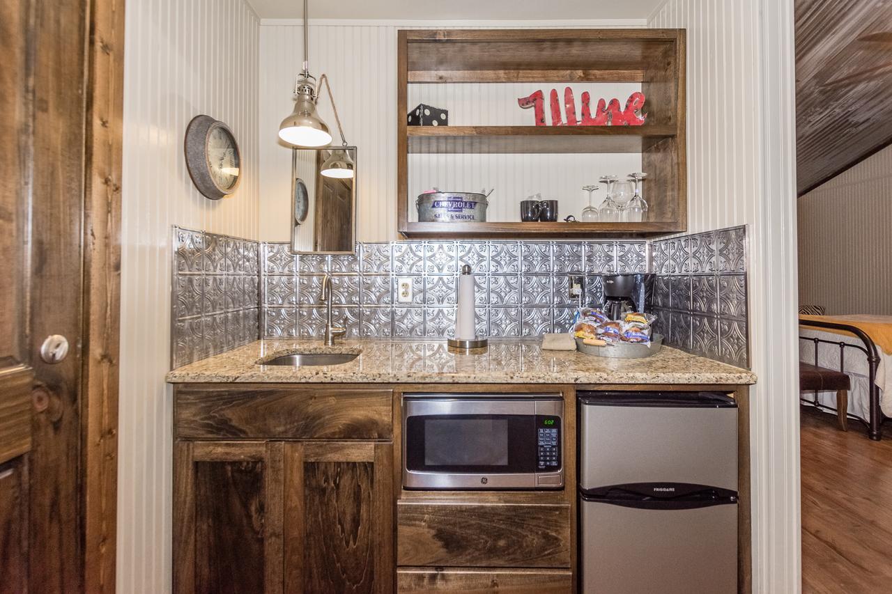 Vineyard Trail Cottages- Adults Only Fredericksburg Quarto foto
