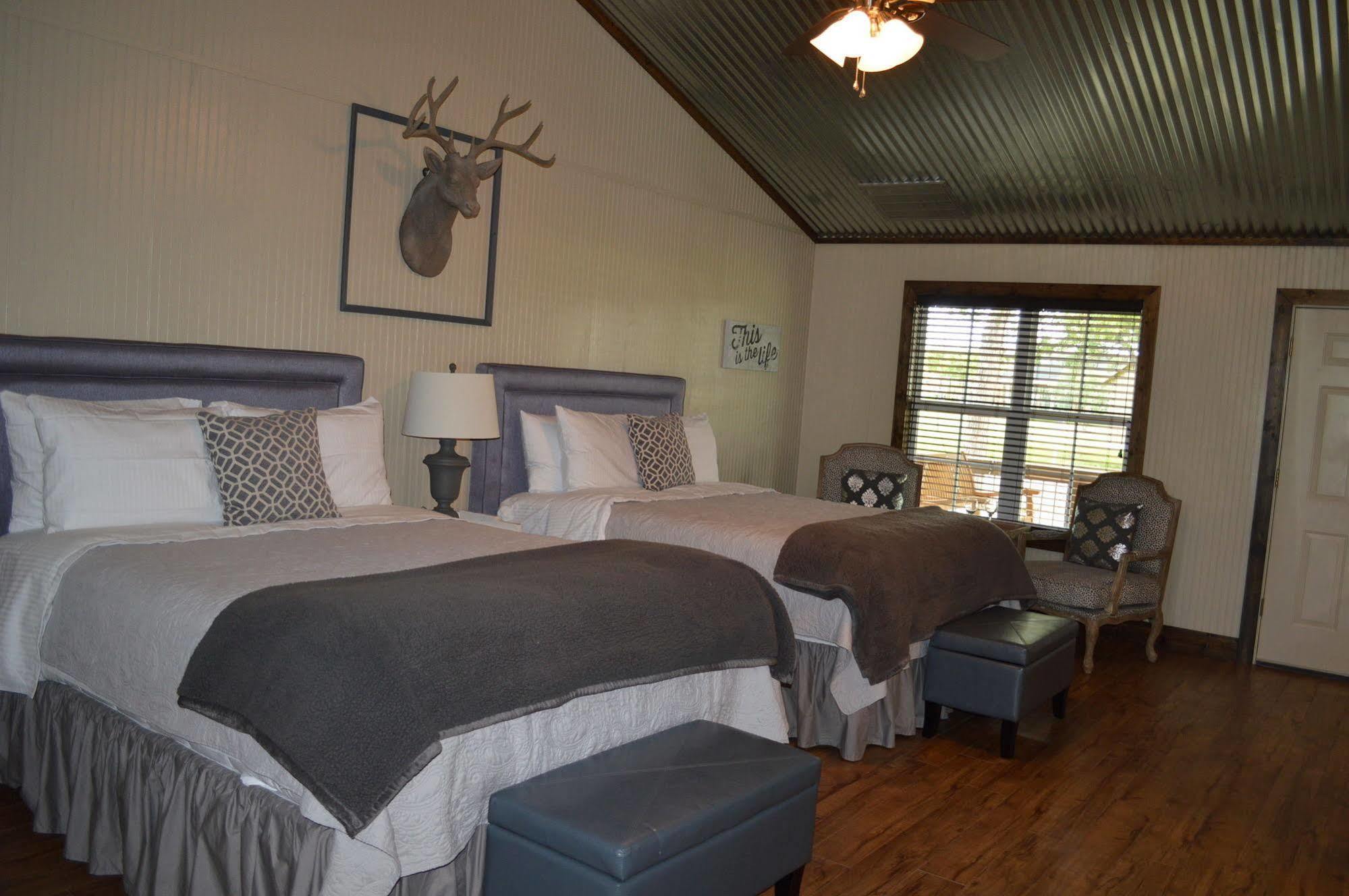 Vineyard Trail Cottages- Adults Only Fredericksburg Exterior foto
